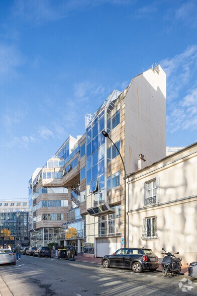 123-129 Rue Victor Hugo, Levallois-Perret à louer - Photo de l’immeuble – Image 3 sur 18