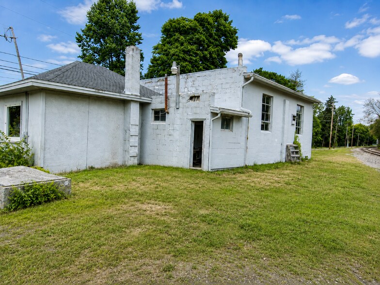 406 N Main St, Utica, OH à vendre - Photo de l’immeuble – Image 3 sur 3
