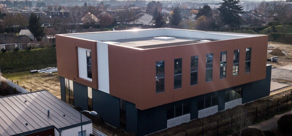Industriel/Logistique dans Bondoufle à vendre - Photo de l’immeuble – Image 1 sur 10