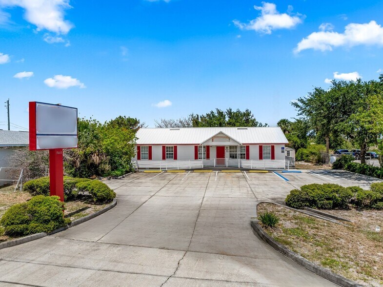 5660 Micco Rd, Micco, FL à vendre - Photo de l’immeuble – Image 2 sur 32
