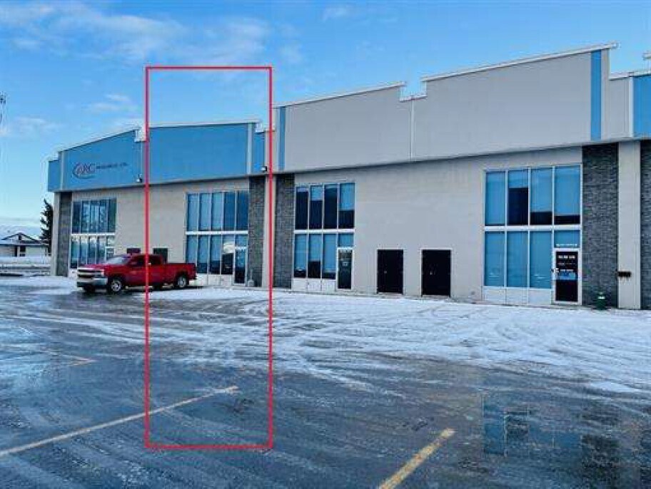 10920 84 Ave, Grande Prairie, AB à vendre Photo principale– Image 1 sur 11