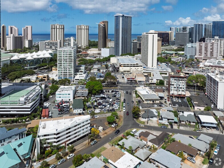 1700-1722 Kalakaua Ave, Honolulu, HI à vendre - Aérien – Image 3 sur 13