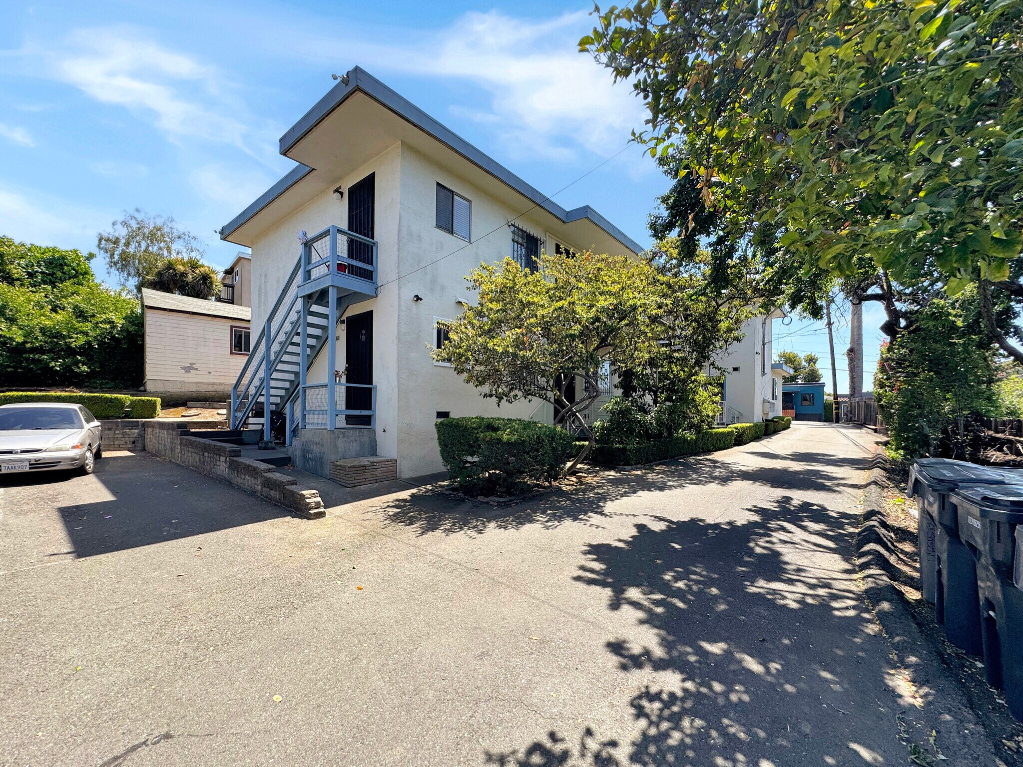2858-2860 Brookdale Ave, Oakland, CA à vendre Photo de l’immeuble– Image 1 sur 12
