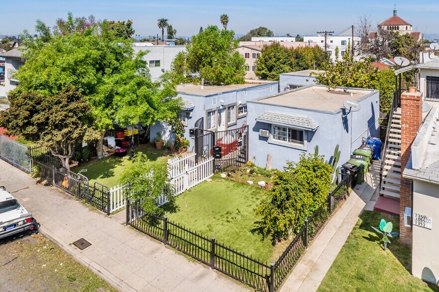 1361 W Vernon Ave, Los Angeles, CA à vendre - Photo principale – Image 1 sur 17