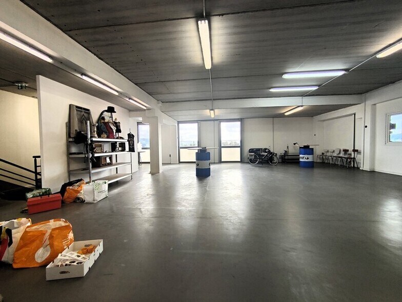 Industriel/Logistique dans Ferrières-en-Brie à vendre - Photo de l’immeuble – Image 2 sur 5