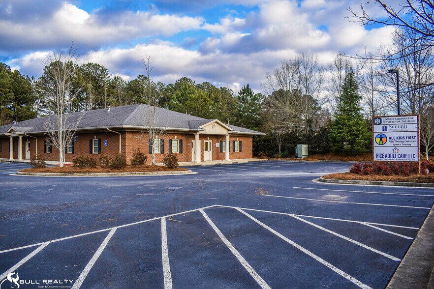 1780 Oak Rd, Snellville, GA à louer - Photo de l’immeuble – Image 2 sur 40