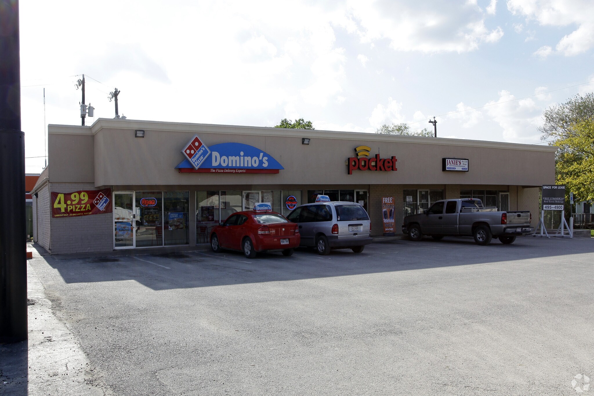 129-137 Bandera Rd, San Antonio, TX à louer Photo principale– Image 1 sur 24