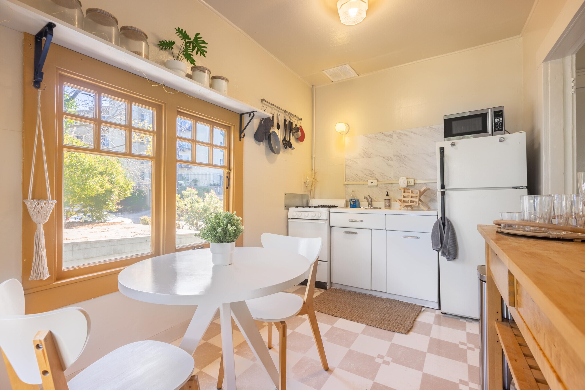 400 Lagunitas Ave, Oakland, CA à vendre Photo de l’immeuble– Image 1 sur 12