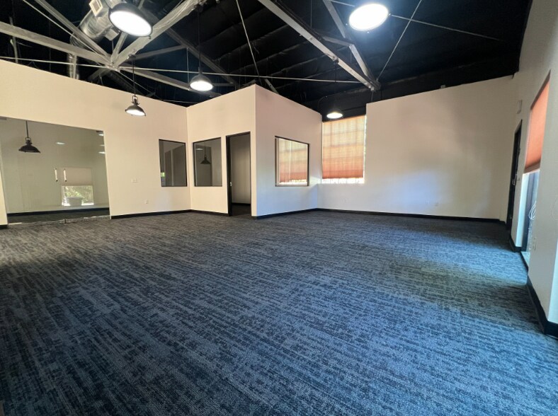140 Victory Ln, Los Gatos, CA à louer - Photo de l’immeuble – Image 3 sur 5