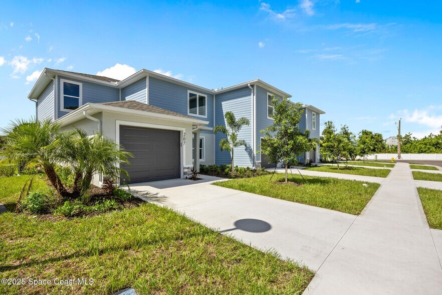 207 HIDDEN WOODS PL, Melbourne, FL à vendre - Photo de l’immeuble – Image 3 sur 31