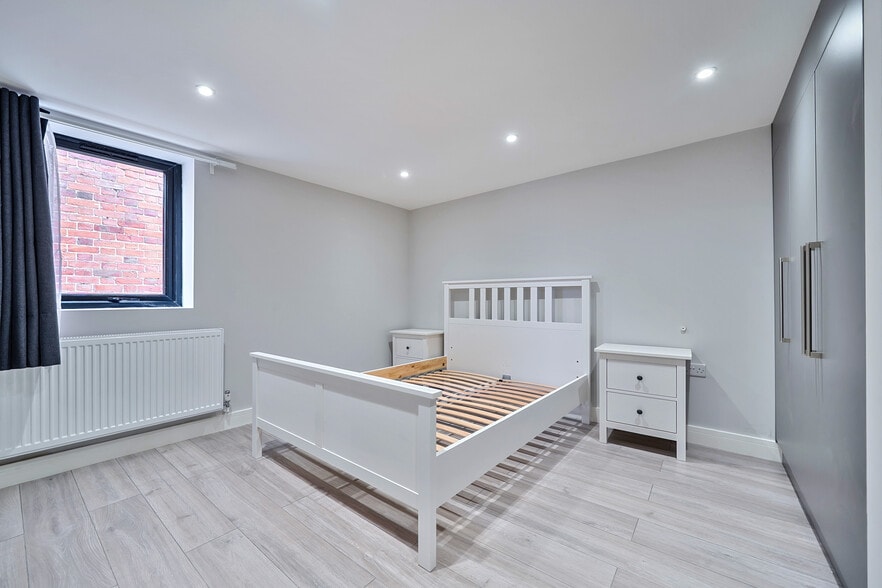 Queens Pl, Ascot à vendre - Photo intérieure – Image 3 sur 8