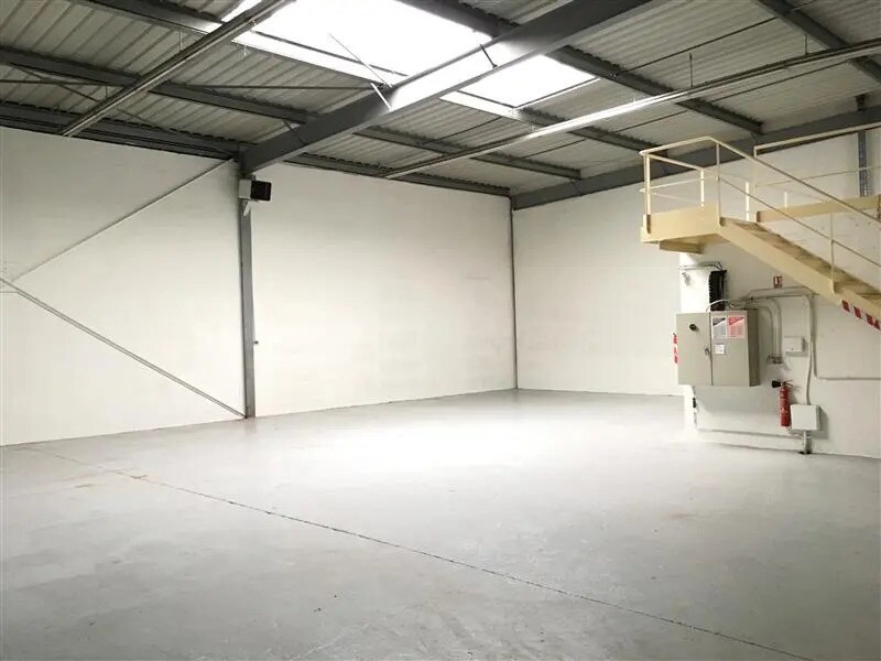 Local d’activités dans Noisiel à louer Photo intérieure– Image 1 sur 5