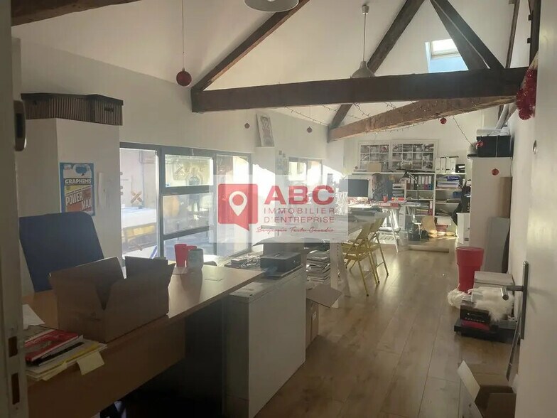 Bureau dans Montpellier à louer - Photo de l’immeuble – Image 3 sur 5