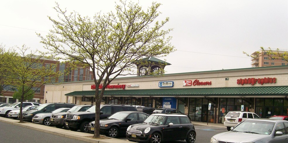 70-100 Water St, Red Bank, NJ à louer - Photo de l’immeuble – Image 1 sur 2