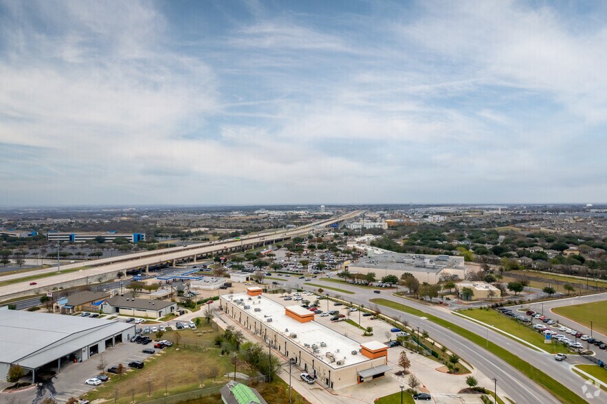 3200 Greenlawn Blvd, Round Rock, TX à louer - Aérien – Image 3 sur 18
