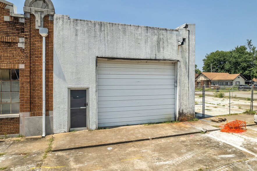 110 N Okmulgee Ave, Okmulgee, OK à vendre - Photo de l’immeuble – Image 2 sur 14