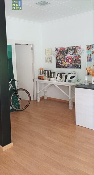Local commercial dans Ontinyent, Valencia à vendre - Photo de l’immeuble – Image 3 sur 8