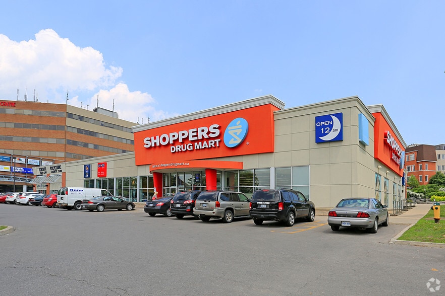 300 John St, Markham, ON à louer - Photo principale – Image 3 sur 9