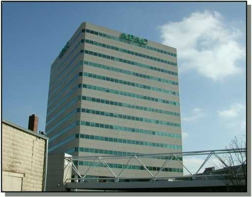 425 2nd St SE, Cedar Rapids, IA à vendre Photo principale– Image 1 sur 82