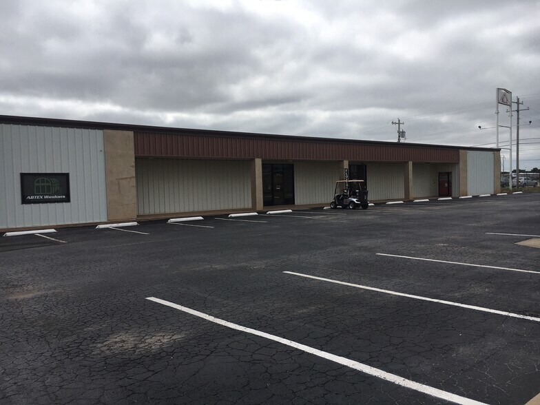 1225 Tracy Lynn St, Abilene, TX à louer - Photo de l’immeuble – Image 1 sur 10