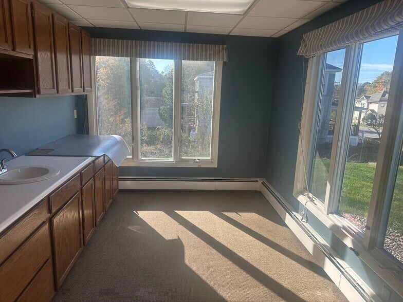 198 North Main St, Rutland Town, VT à louer - Photo intérieure – Image 1 sur 19