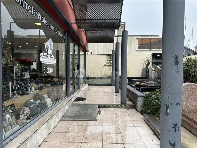 Local commercial dans Lille à louer - Photo de l’immeuble – Image 2 sur 6