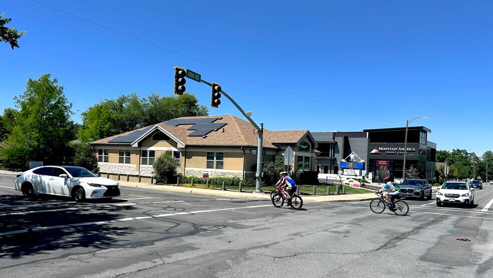 2090 E 2100 S, Salt Lake City, UT à louer - Photo de l’immeuble – Image 2 sur 9