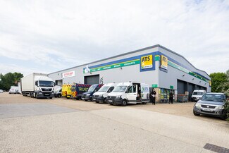 Plus de détails pour Cobham Way, Crawley - Local commercial à louer