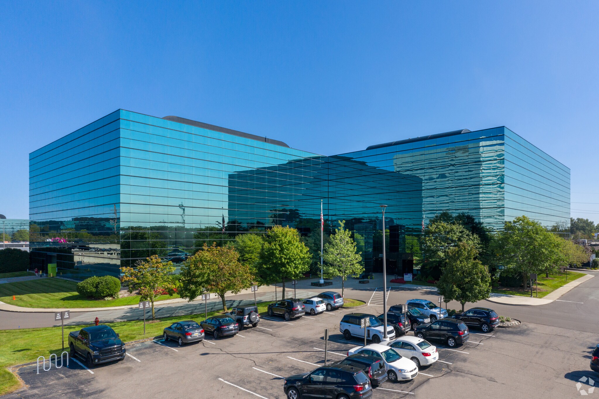 2800 Livernois Rd, Troy, MI à louer Photo principale– Image 1 sur 9