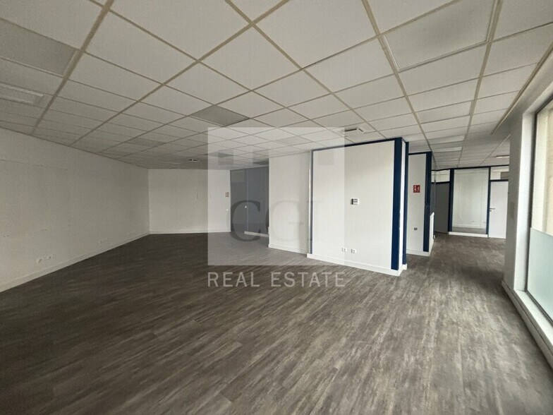 7 Avenue Antoine Dutriévoz, Villeurbanne à louer - Photo de l’immeuble – Image 3 sur 9