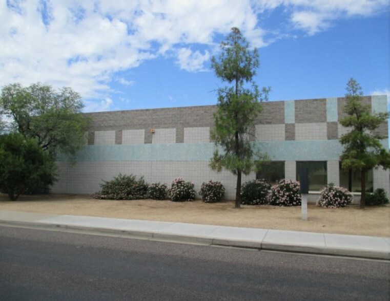 640 S Smith Rd, Tempe, AZ à louer - Photo de l’immeuble – Image 2 sur 7