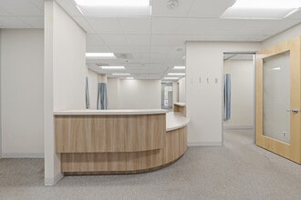 6010 Hidden Valley Rd, Carlsbad, CA à louer Photo intérieure– Image 1 sur 12