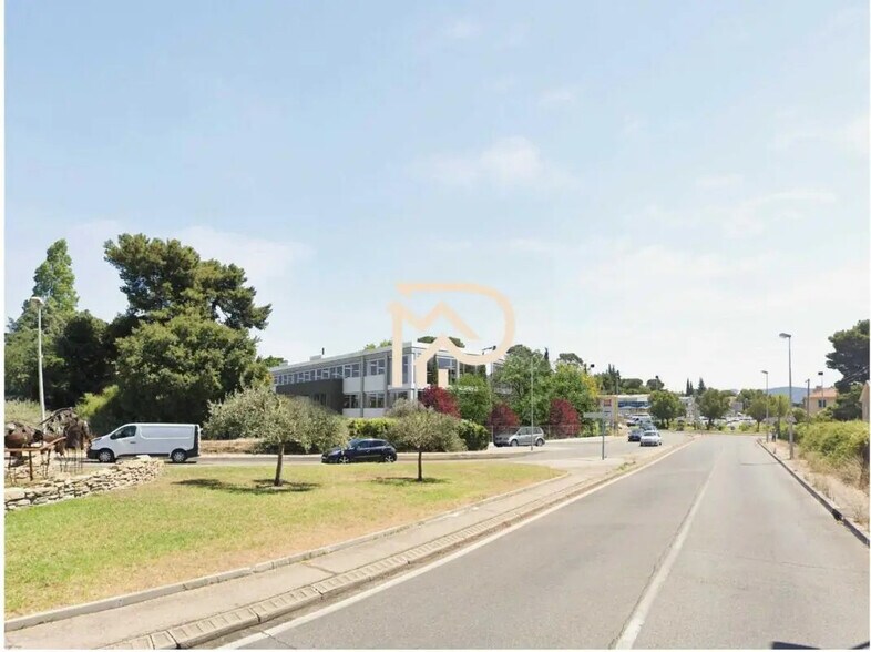 Bureau dans Marseille à louer - Photo de l’immeuble – Image 2 sur 2