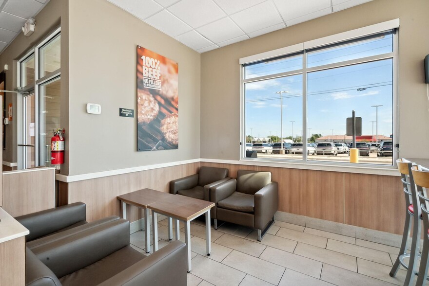 3011 W Washington St, Stephenville, TX à louer - Hall d’entrée – Image 2 sur 39