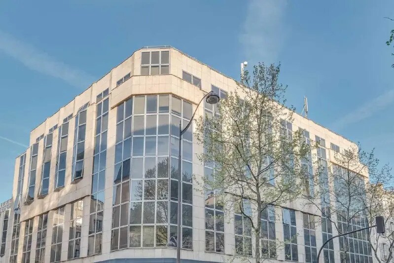 43 Avenue De Clichy, Paris à louer - Photo de l’immeuble – Image 2 sur 19