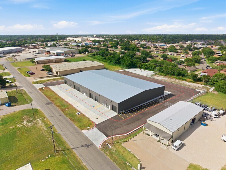 109 - 117 Ava dr, Hewitt, TX à louer - Photo de l’immeuble – Image 2 sur 6