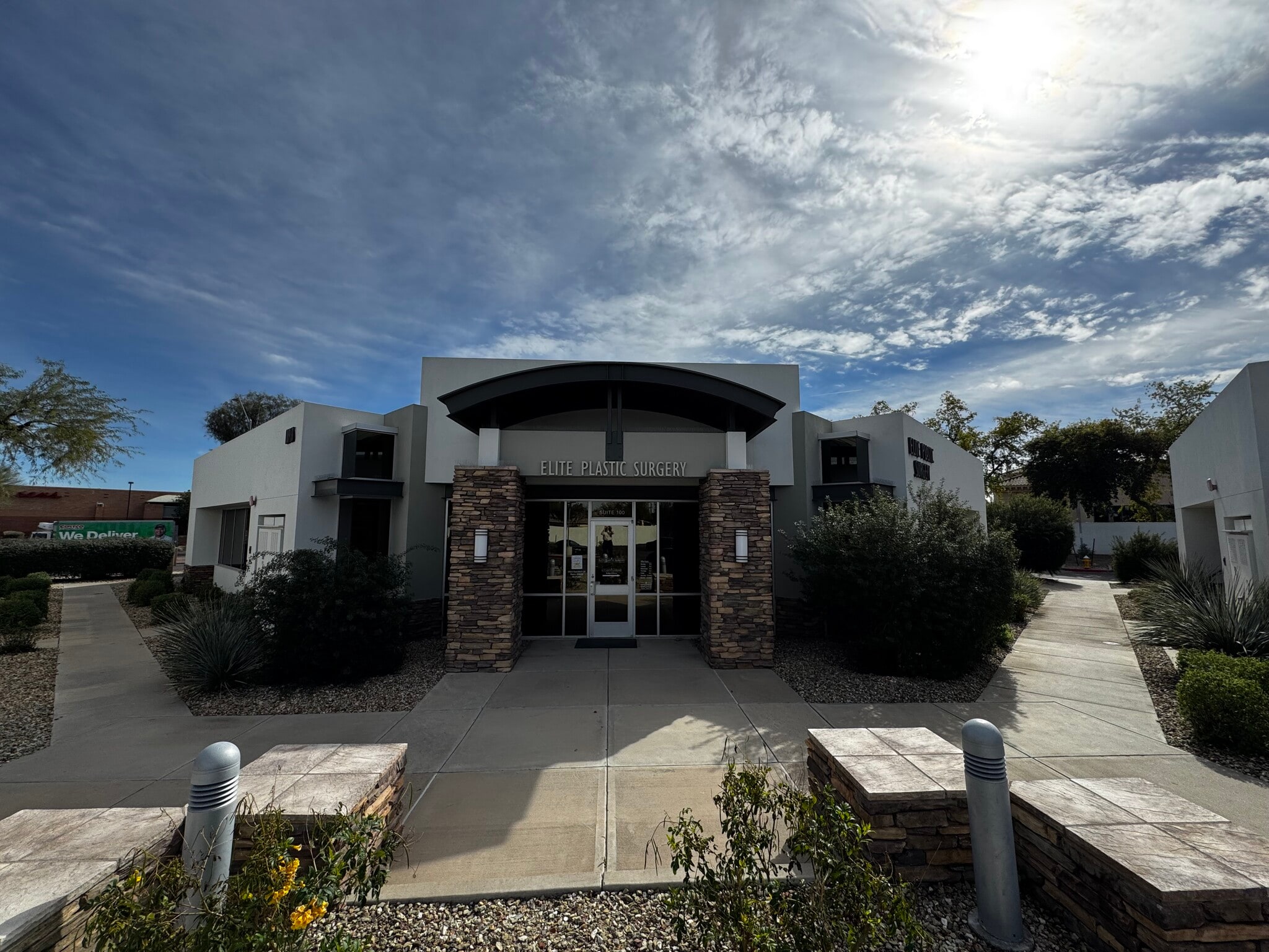 10910 N Tatum Blvd, Phoenix, AZ à louer Photo de l’immeuble– Image 1 sur 4