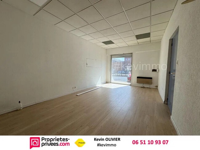 Plus de détails pour Local d’activités à vendre