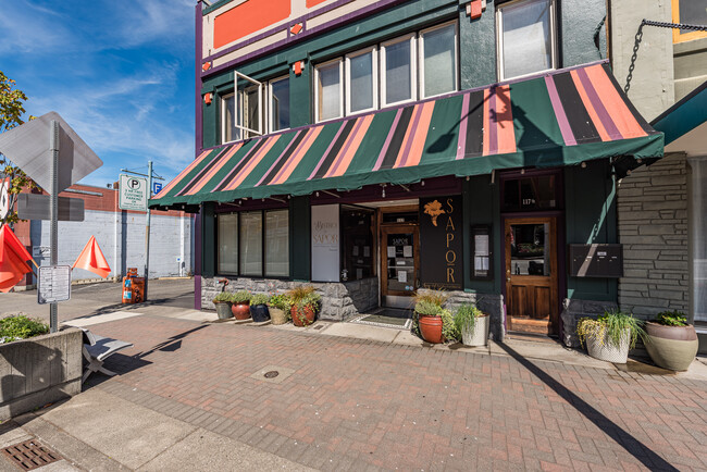 Plus de détails pour 117 E 1st St, Port Angeles, WA - Local commercial à louer