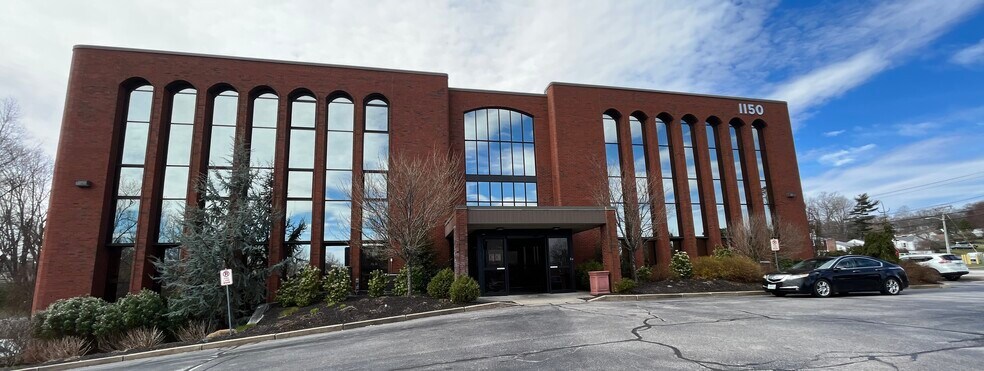 1150 Reservoir Ave, Cranston, RI à vendre - Photo de l’immeuble – Image 2 sur 4