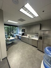 900 Ashwood Pky, Atlanta, GA à louer Photo intérieure– Image 2 sur 5