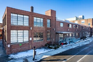 Plus de détails pour 20 Mowat Ave, Toronto, ON - Bureau à louer