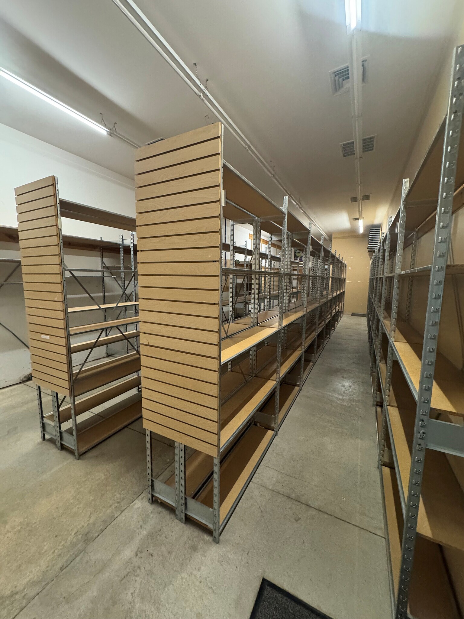 2010-2020 E 1st St, Pratt, KS à vendre Photo intérieure– Image 1 sur 5