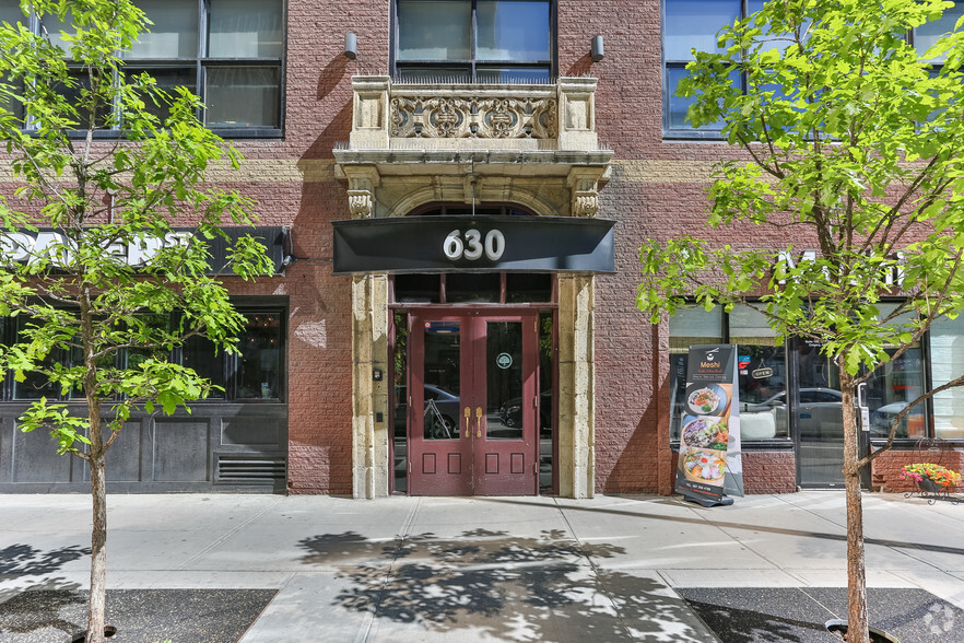 630 8th Ave SW, Calgary, AB à louer - Photo de l’immeuble – Image 2 sur 10