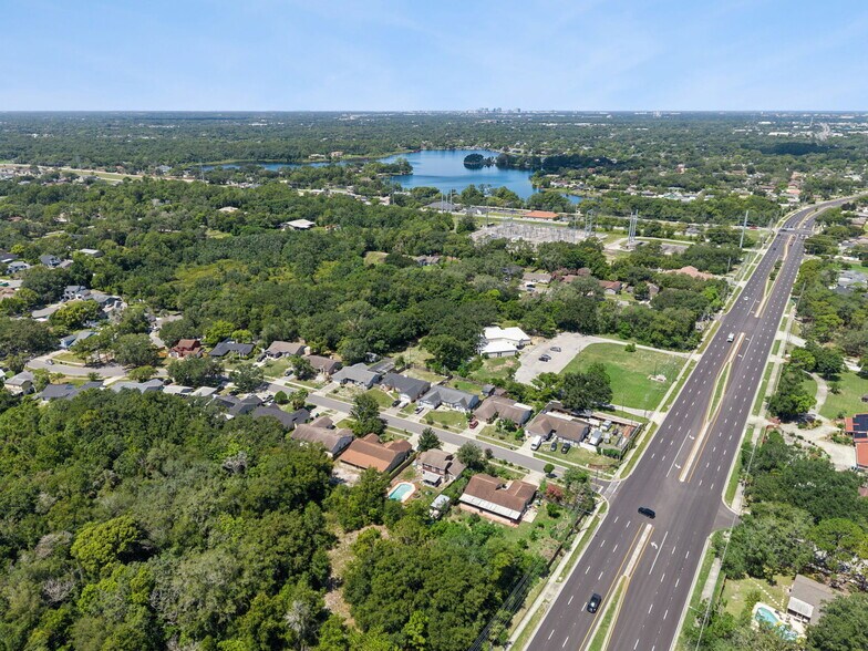 9300 University Blvd, Orlando, FL à vendre - Photo de l’immeuble – Image 1 sur 24