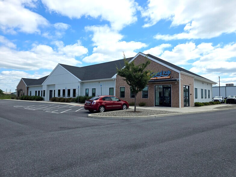51 Fallon Ave, Seaford, DE à louer - Photo de l’immeuble – Image 1 sur 8