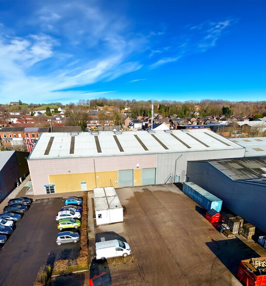 Silburn Way, Manchester à louer - Photo de l’immeuble – Image 3 sur 4