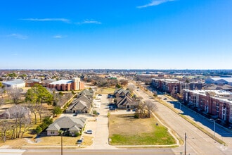 8621 Mid Cities Blvd, North Richland Hills, TX - VUE AÉRIENNE  vue de carte
