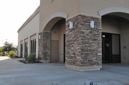 307 Mall Dr, Hanford, CA à vendre - Photo de l’immeuble – Image 3 sur 5