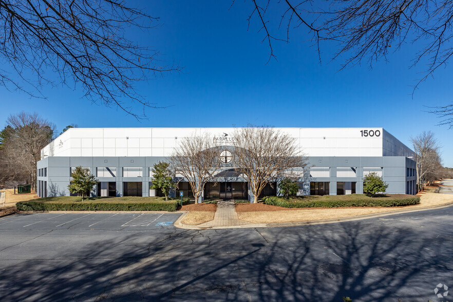 1500 Southpoint Dr, Forest Park, GA à louer - Photo de l’immeuble – Image 2 sur 8
